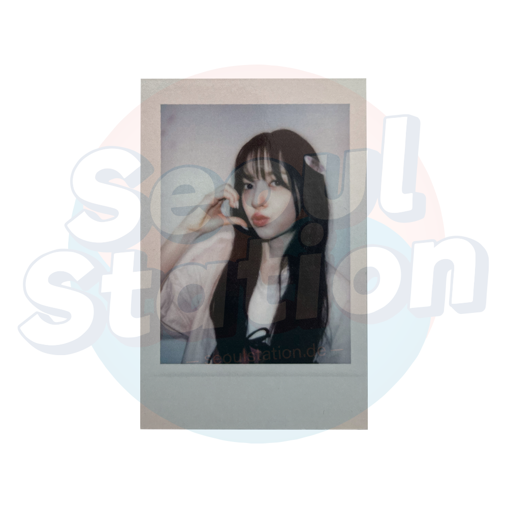 FIFTY FIFTY 'Love Tune' Apple Music Polaroid Photo Card