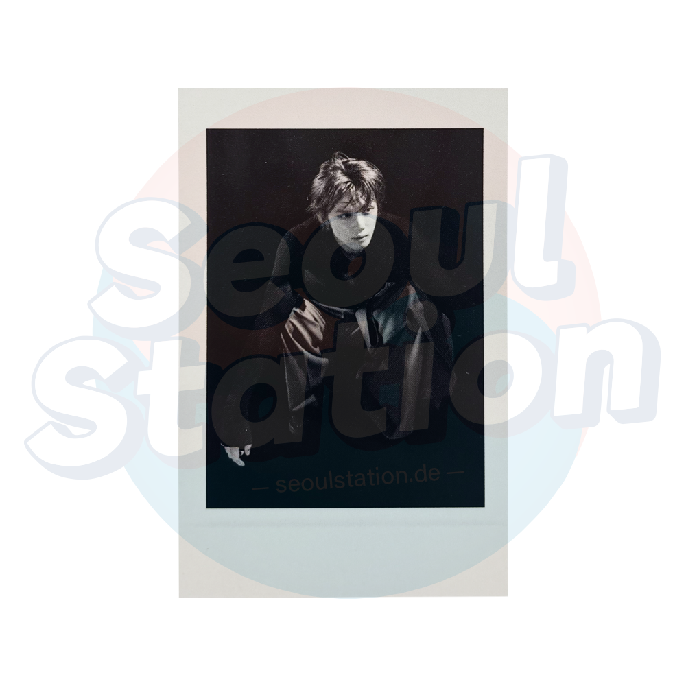 YEONJUN - 'NO LABELS: PART ONE' - APPLE MUSIC Polaroid 3