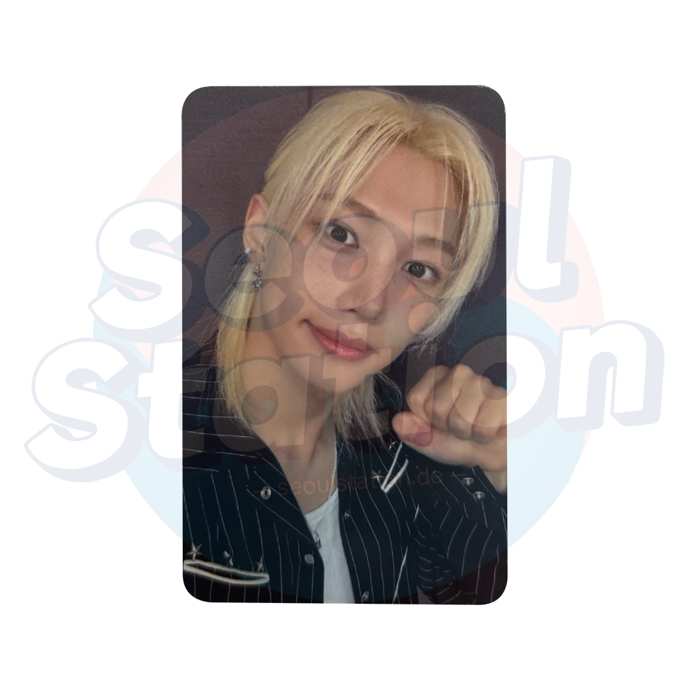 STRAY KIDS - 'KARMA' - FANS SHOP Lucky Draw Photocard - Real Touch QR Ver. Felix