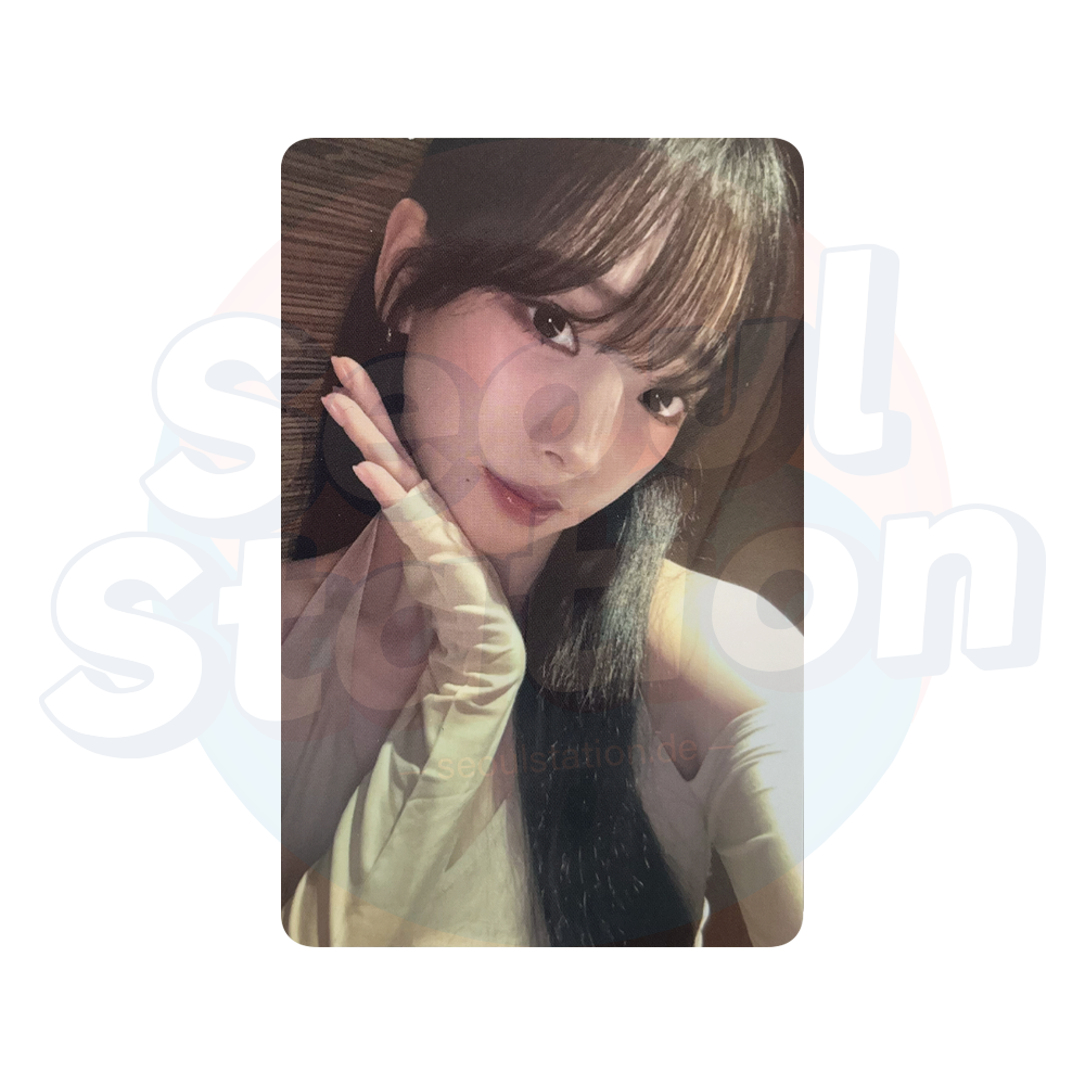 AESPA - 6th Mini Album 'RICH MAN' - ENERGY Ver. - Kwangya Seoul Lucky Draw Photocard karina
