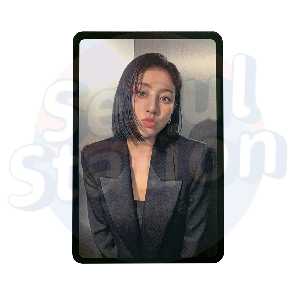 TWICE - READY TO BE - Photo Card TO Ver. (Business Concept) jihyo