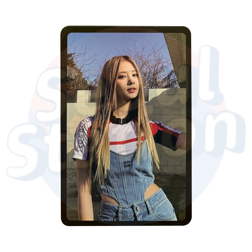TWICE - READY TO BE - Photo Card BE Ver. (Wall background) tzuyu
