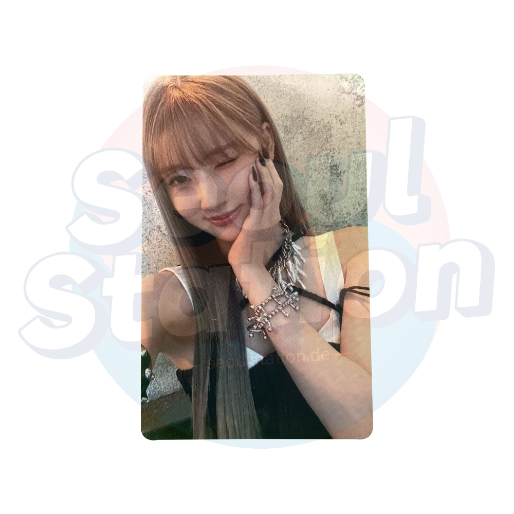 BABYMONSTER - 1st Mini Album: 'BABYMONS7ER' - Weverse Shop Lucky Draw Photo Card Rami