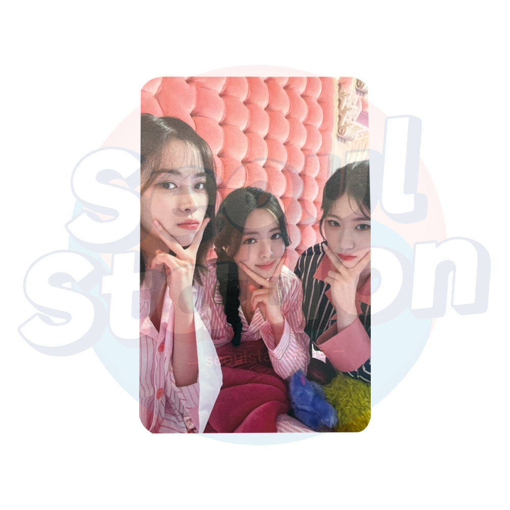 ITZY - 2024 Season's Greetings - Best Friends Forever - WIITH MU U Unit Photo Card