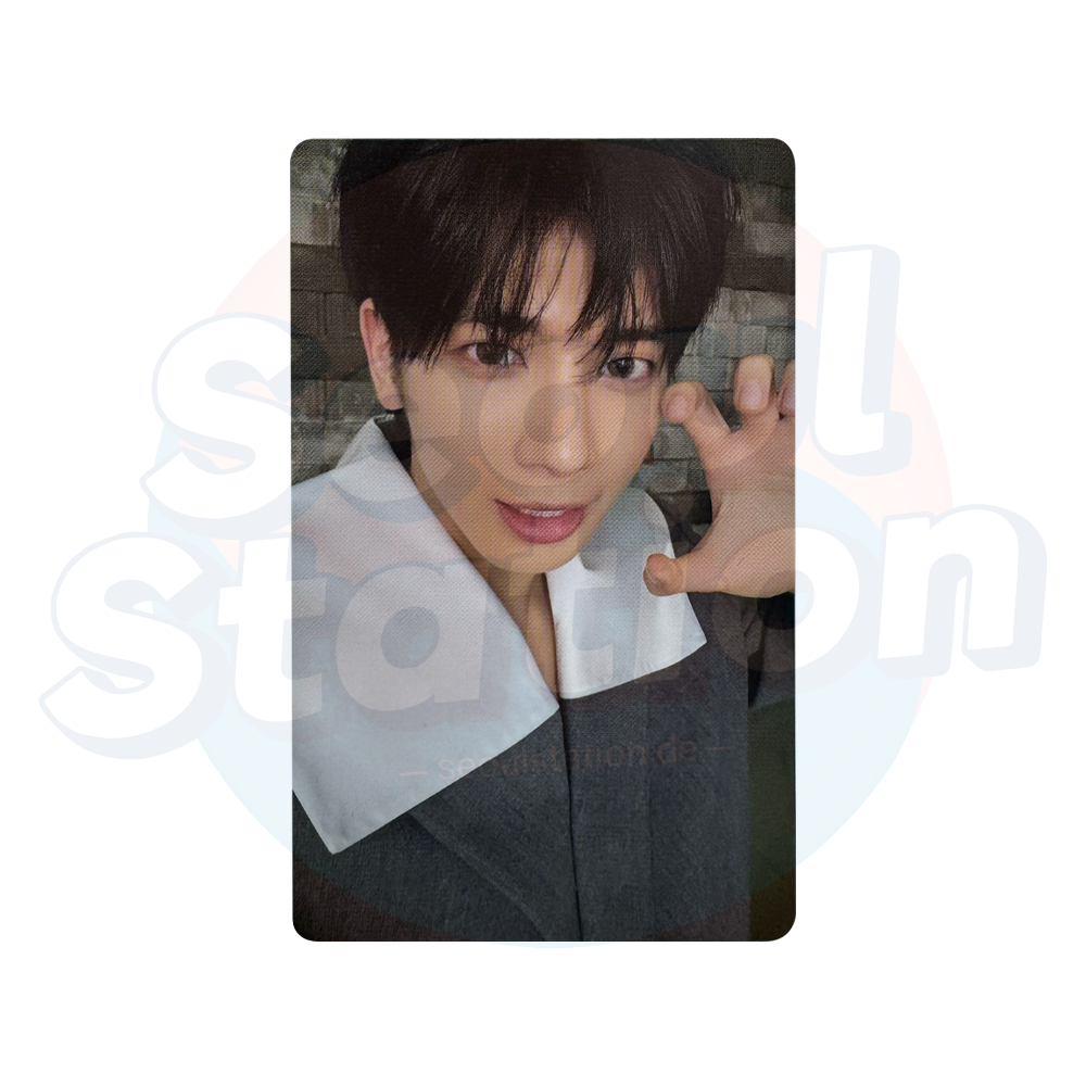 TXT - The Star Chapter : 'SANCTUARY' - WEVERSE Fansign Event Photo Card taehyun