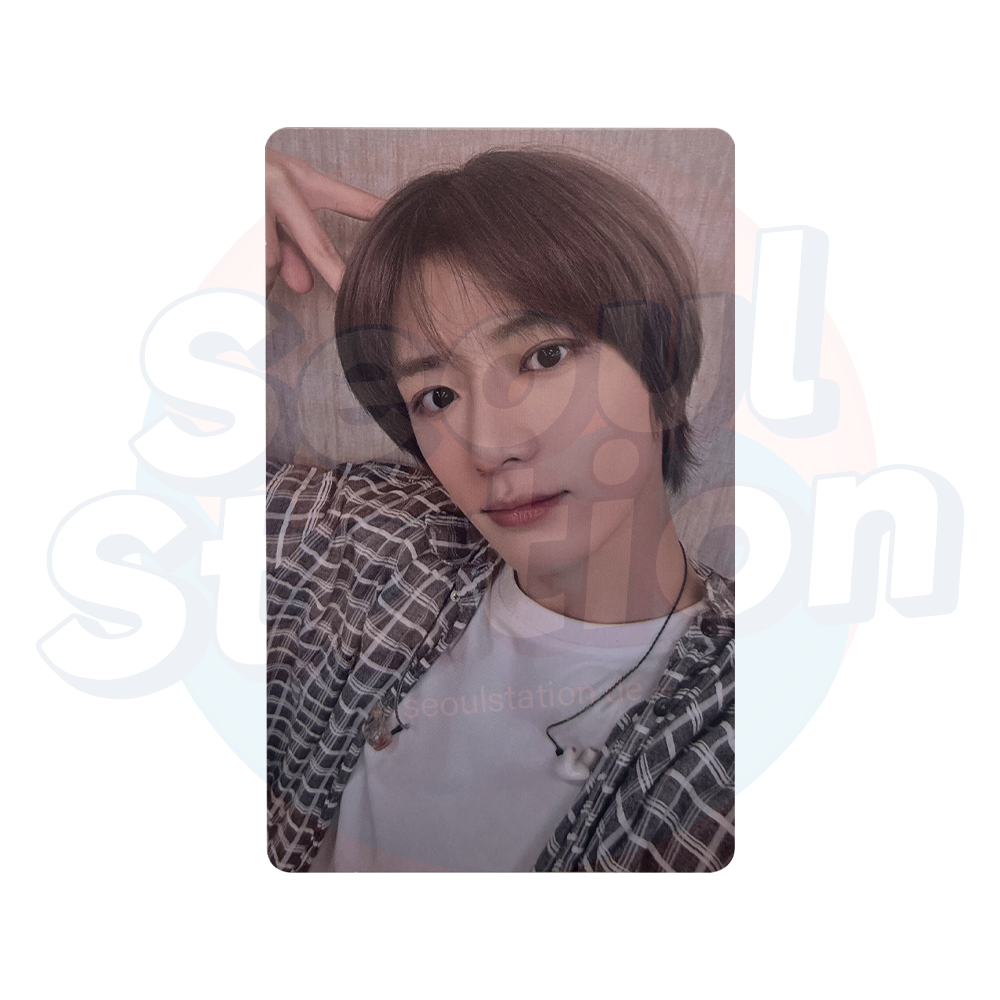 TXT - The Star Chapter : 'SANCTUARY' - WEVERSE Lucky Draw Photo Card beomgyu