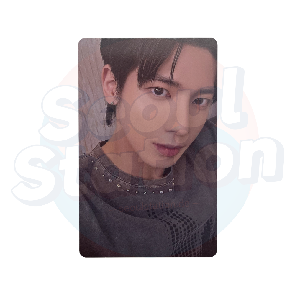 TXT - The Star Chapter : 'SANCTUARY' - WEVERSE Lucky Draw Photo Card taehyun