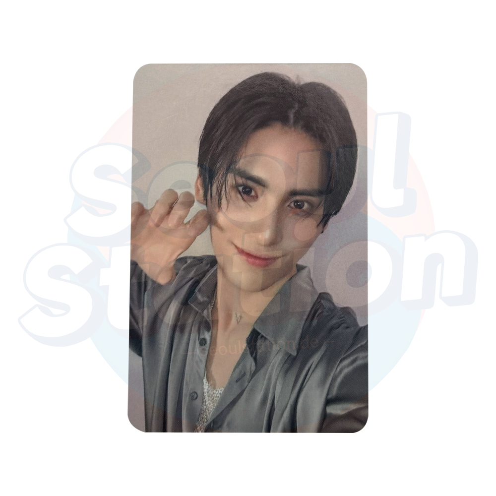 SF9 - FANTASY (14th Mini Album) - Apple Music Photo Card taeyang (white back)