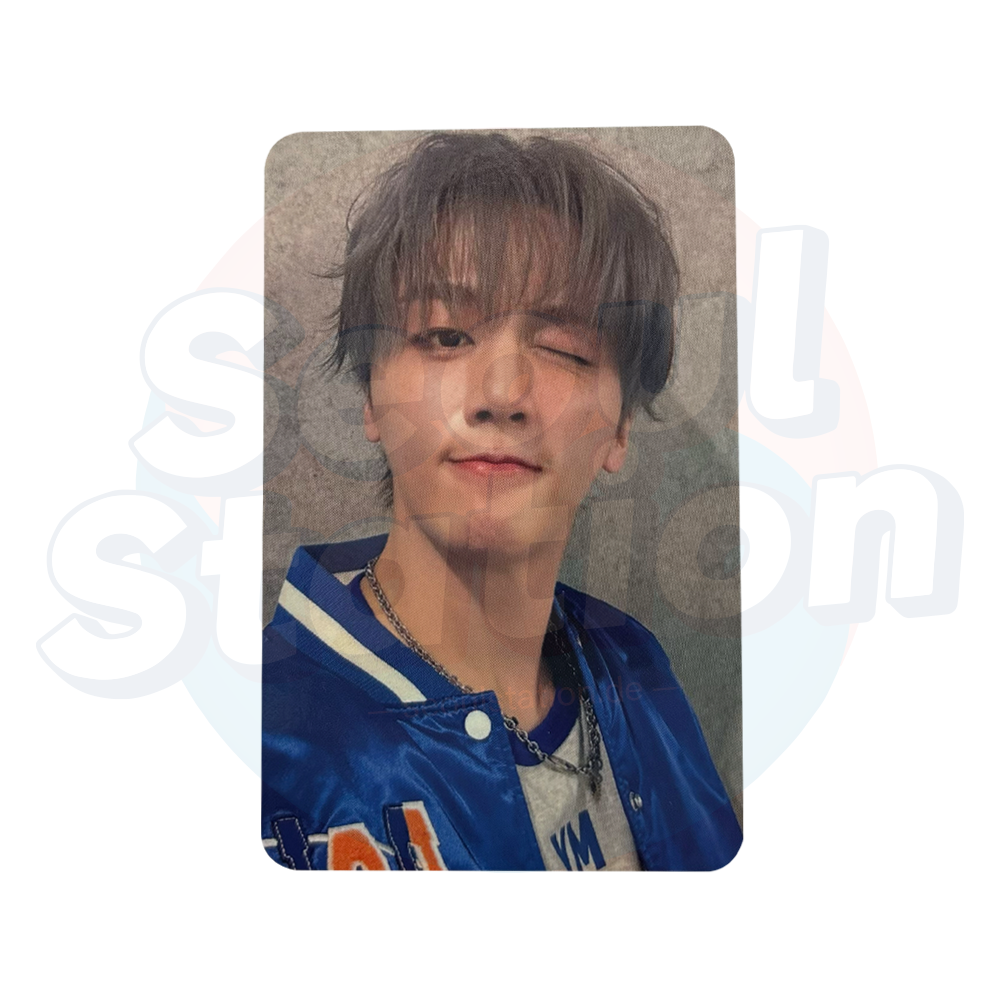 SF9 - FANTASY (14th Mini Album) - Apple Music Photo Card (blue back) youngbin