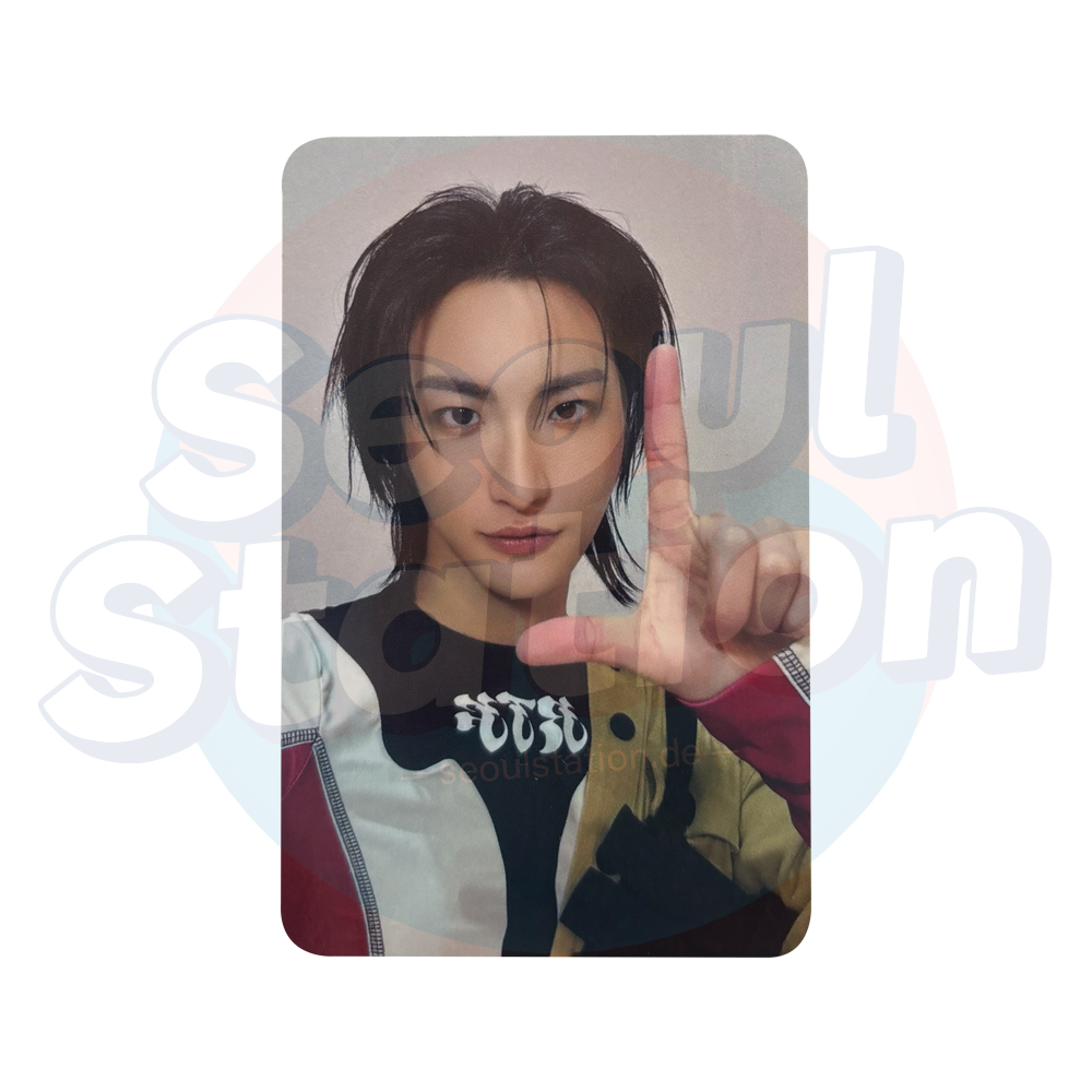 ATEEZ - ANITEEZ IN TREASURE - OFFICIAL MD Photocard - L Ver. Seonghwa