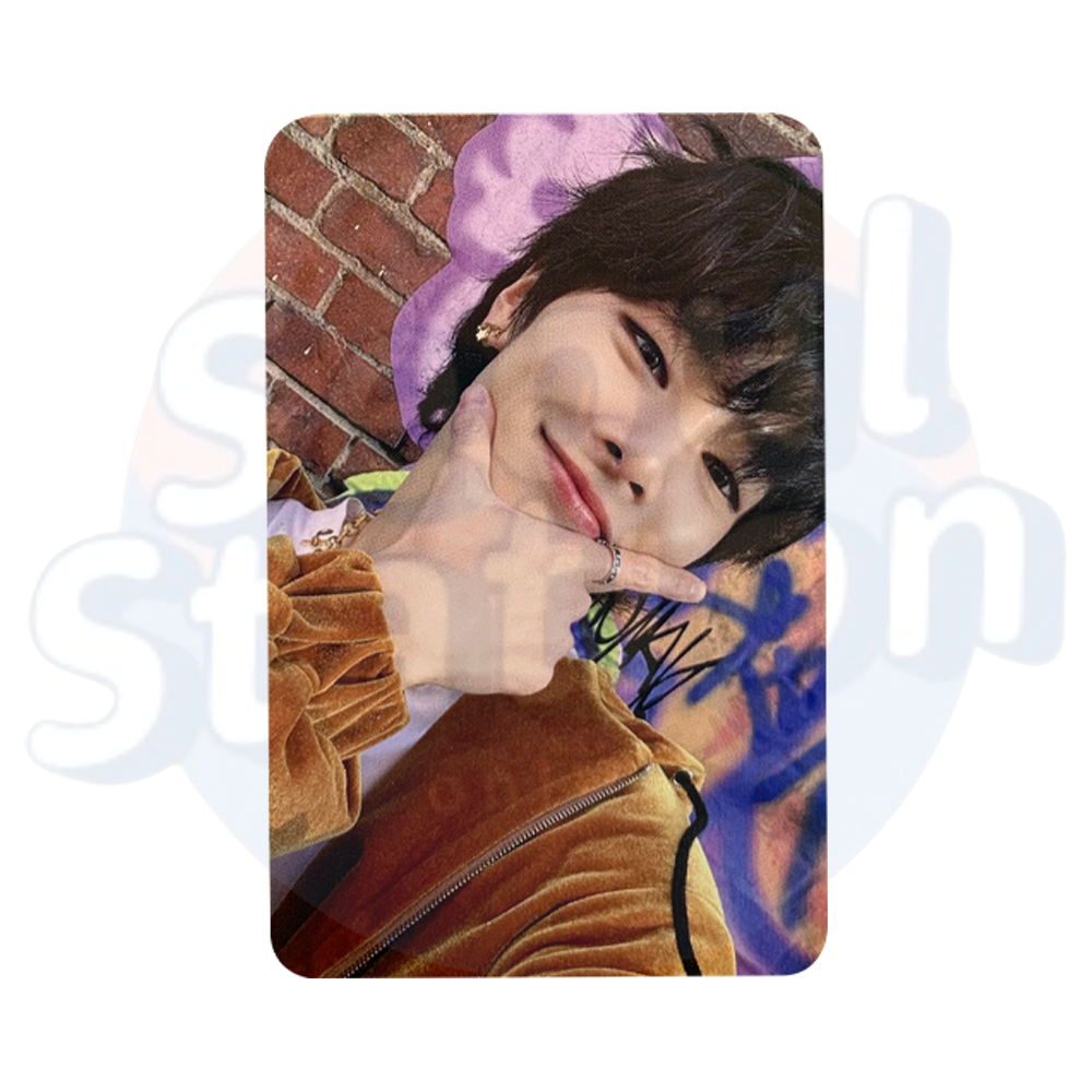 Stray Kids Go Live Group Photocard – Idolpopuk