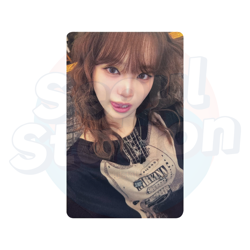 LE SSERAFIM - 1st Single Album 'SPAGHETTI' - WEVERSE Selfie Photocard B chaewon