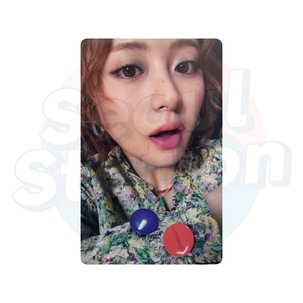 LE SSERAFIM - 1st Single Album 'SPAGHETTI' - WEVERSE Selfie Photocard B yunjin