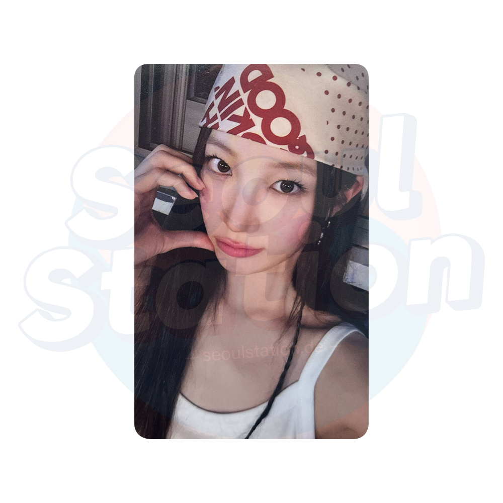 LE SSERAFIM - 1st Single Album 'SPAGHETTI' - WEVERSE Selfie Photocard B kazuha