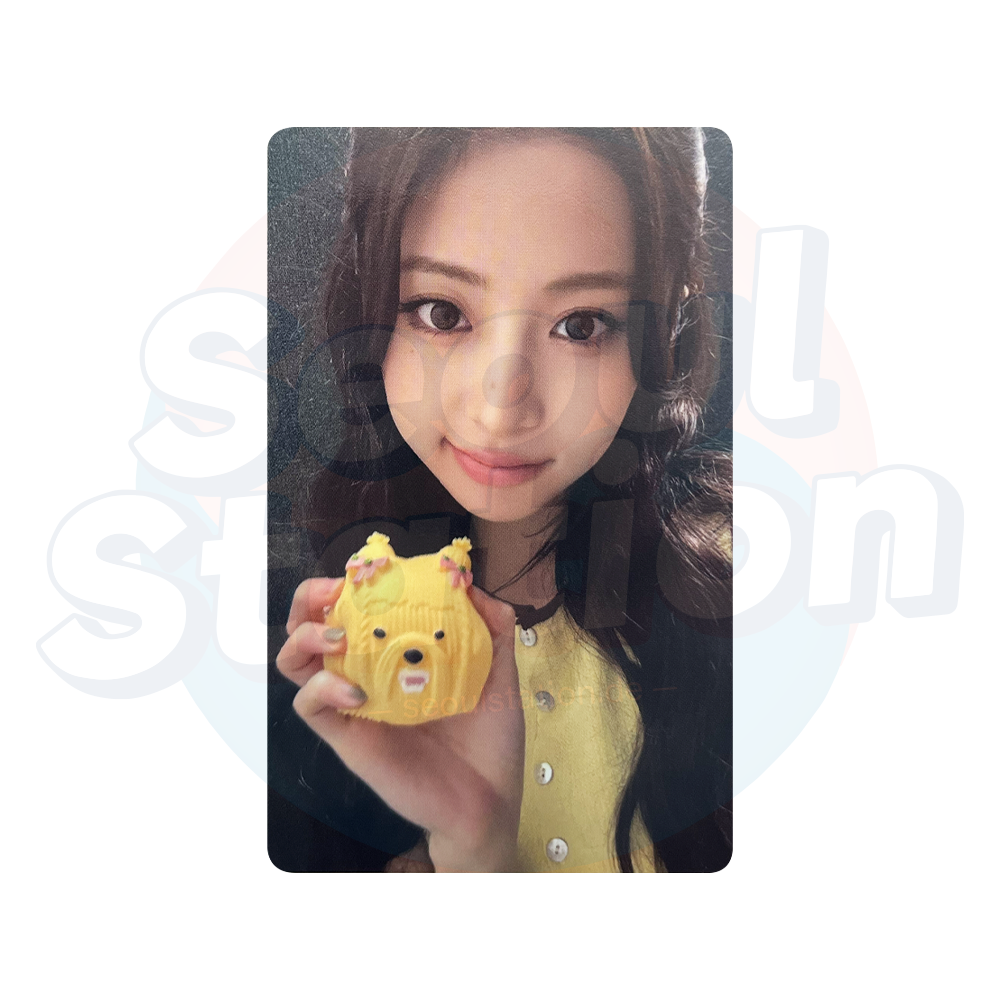 LE SSERAFIM - 1st Single Album 'SPAGHETTI' - STRESSBALL Ver. - WEVERSE Photocard yunjin