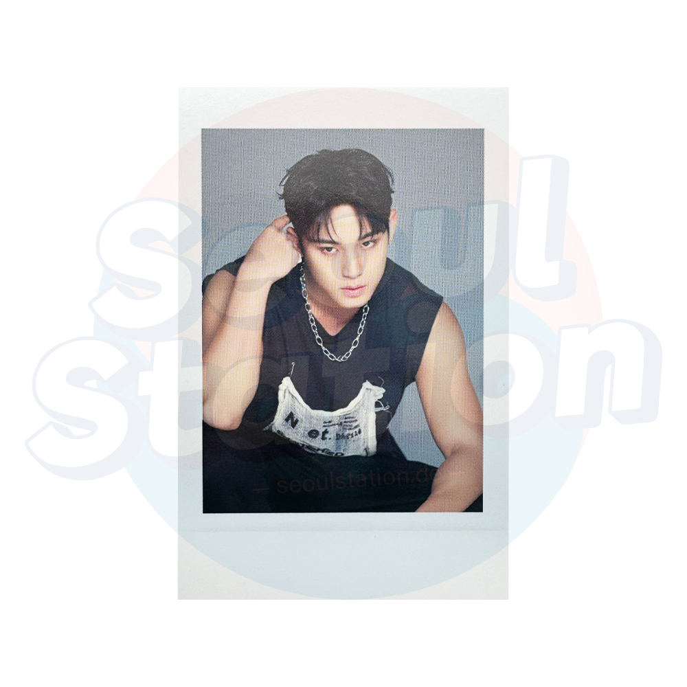 SEVENTEEN - 12th Mini Album 'SPILL THE FEELS' - Apple Music POLAROID Photo Card mingyu