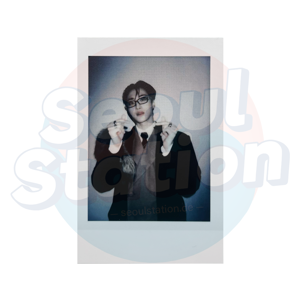 ATEEZ - GOLDEN HOUR Part.4 Pop-Up Store - SOUNDWAVE Lucky Draw Polaroid Seonghwa