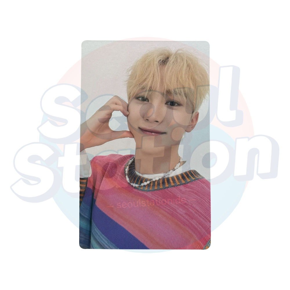 SEVENTEEN - 2022 Photobook: THE NAME; 17 - Photo Cards (Blue Back) Seungkwan