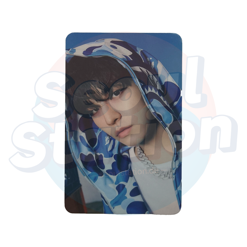 STRAY KIDS - World Tour 'DOMINATE: CELEBRATE' - Official MD Photocard (PC Holder Ver.) seungmin