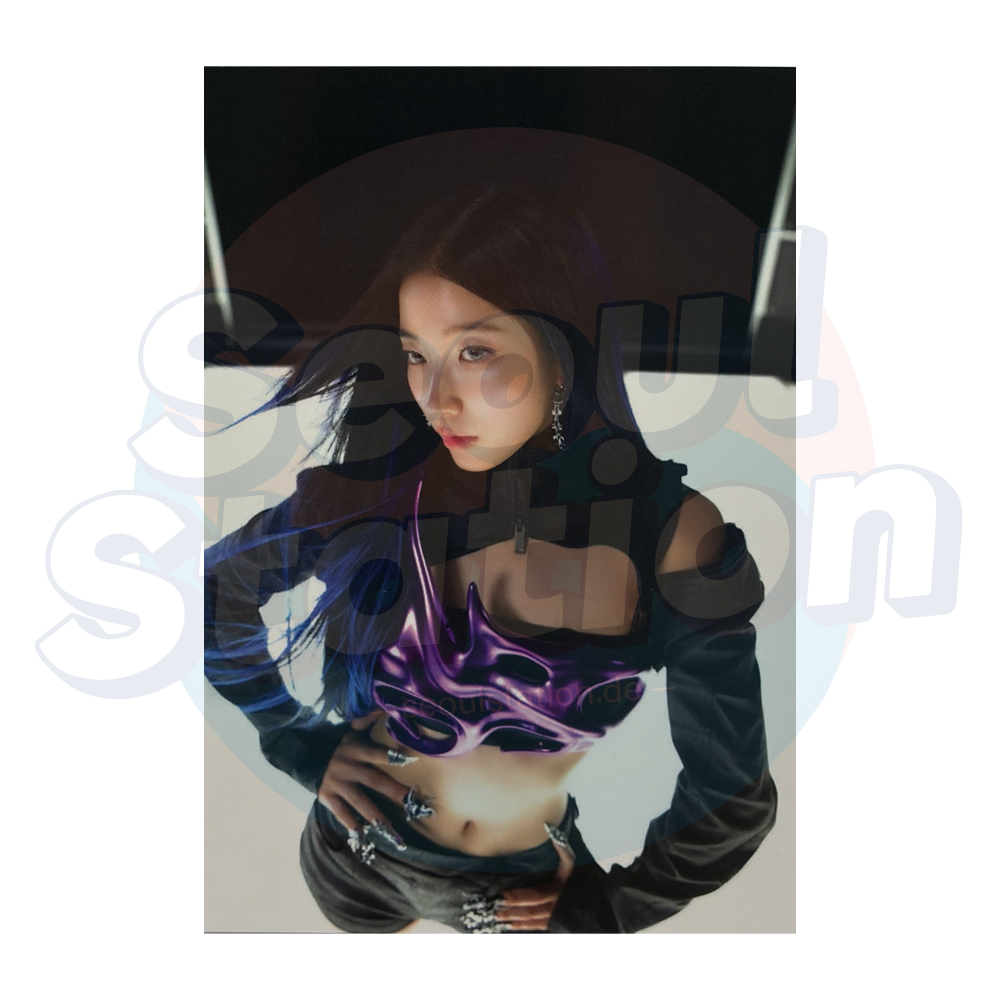 LE SSERAFIM - 2nd Single Album 'MADE MY NIGHT' - WEVERSE Printed Photo (Photoshoot Ver.)seoulstation.de kazuha