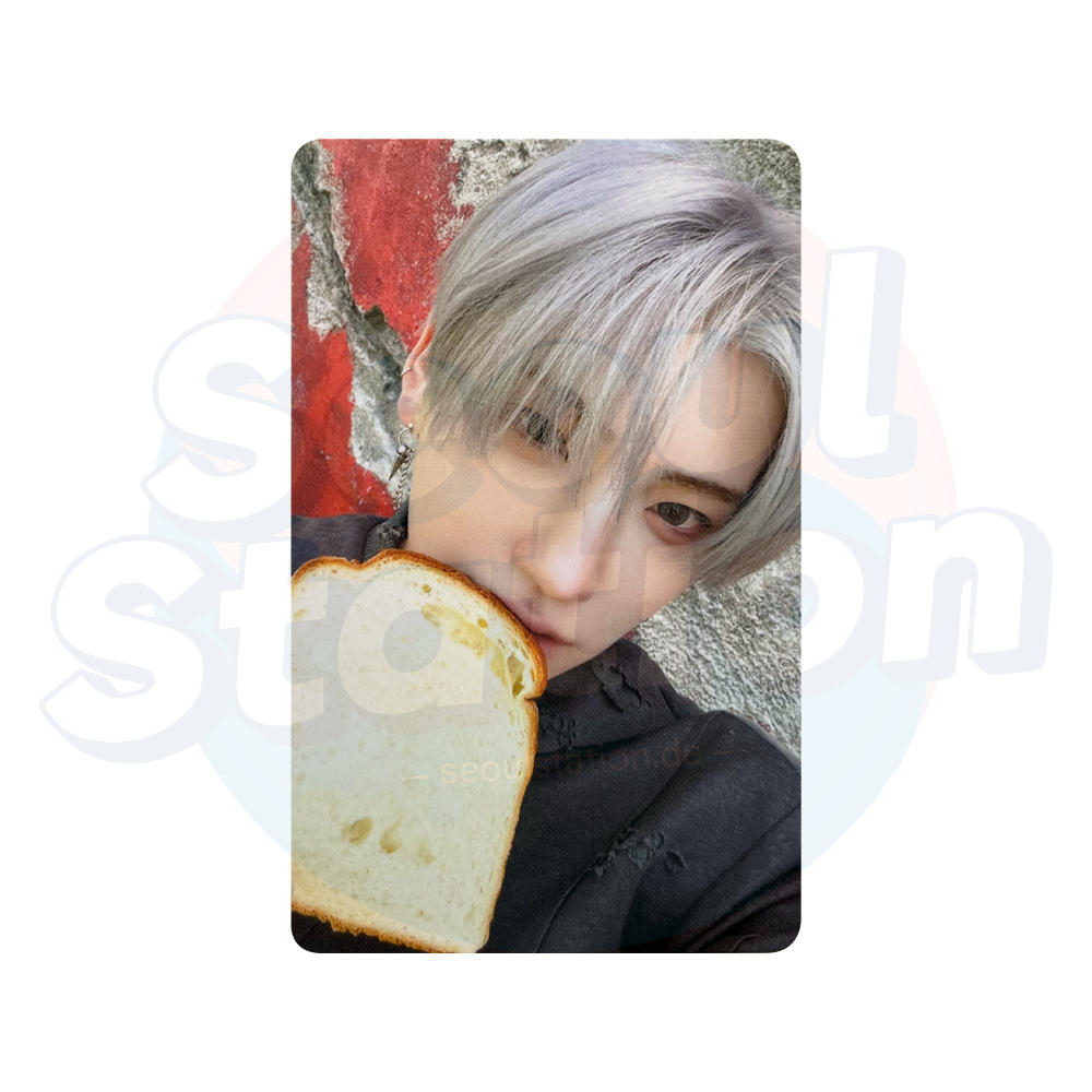 &TEAM - 3rd EP 'WE ON FIRE' - WEVERSE Selfie Photocard - Ver. B yuma