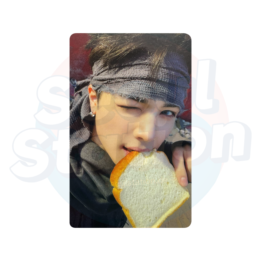 &TEAM - 3rd EP 'WE ON FIRE' - WEVERSE Selfie Photocard - Ver. B maki