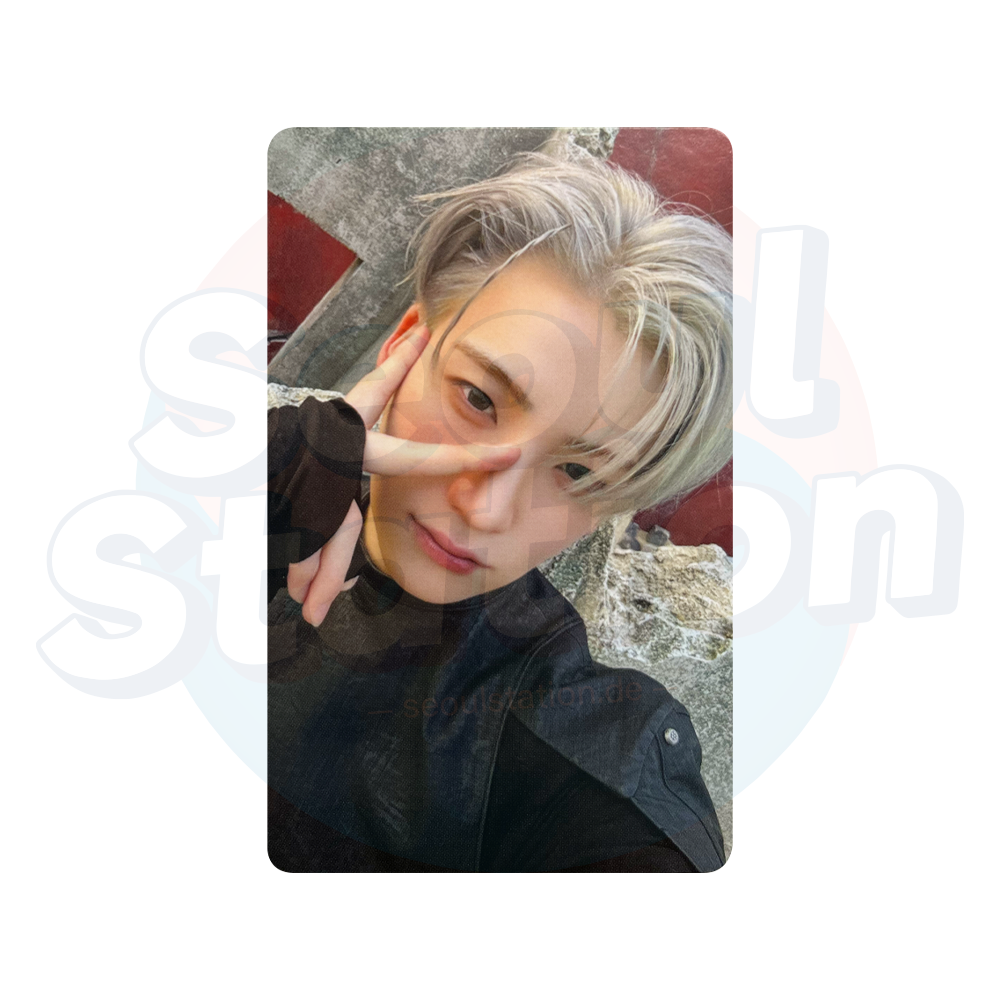 &TEAM - 3rd EP 'WE ON FIRE' - WEVERSE Selfie Photocard - Ver. A yuma