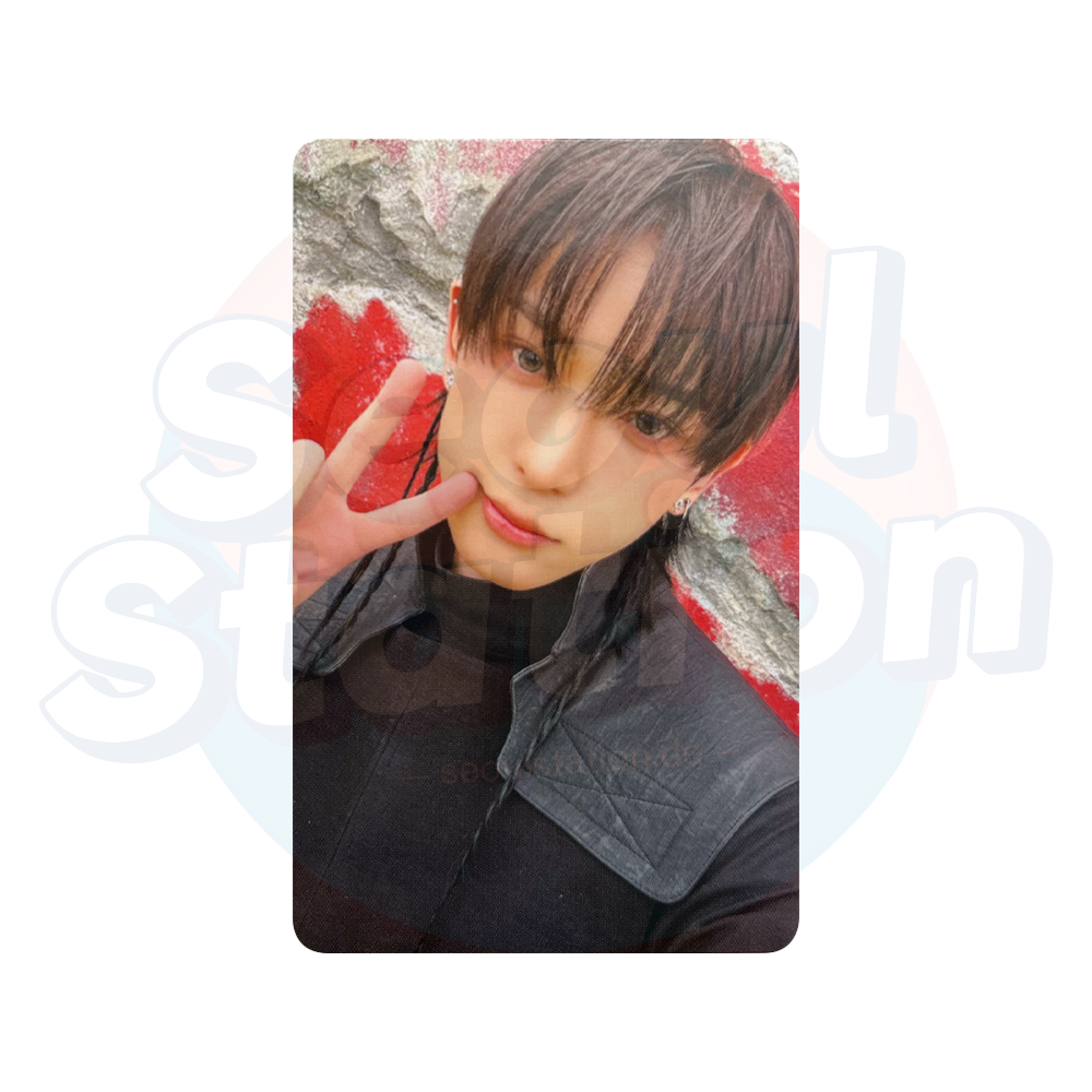 &TEAM - 3rd EP 'WE ON FIRE' - WEVERSE Selfie Photocard - Ver. A harua