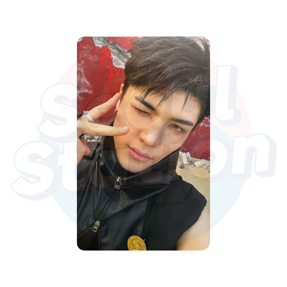 &TEAM - 3rd EP 'WE ON FIRE' - WEVERSE Selfie Photocard - Ver. A maki