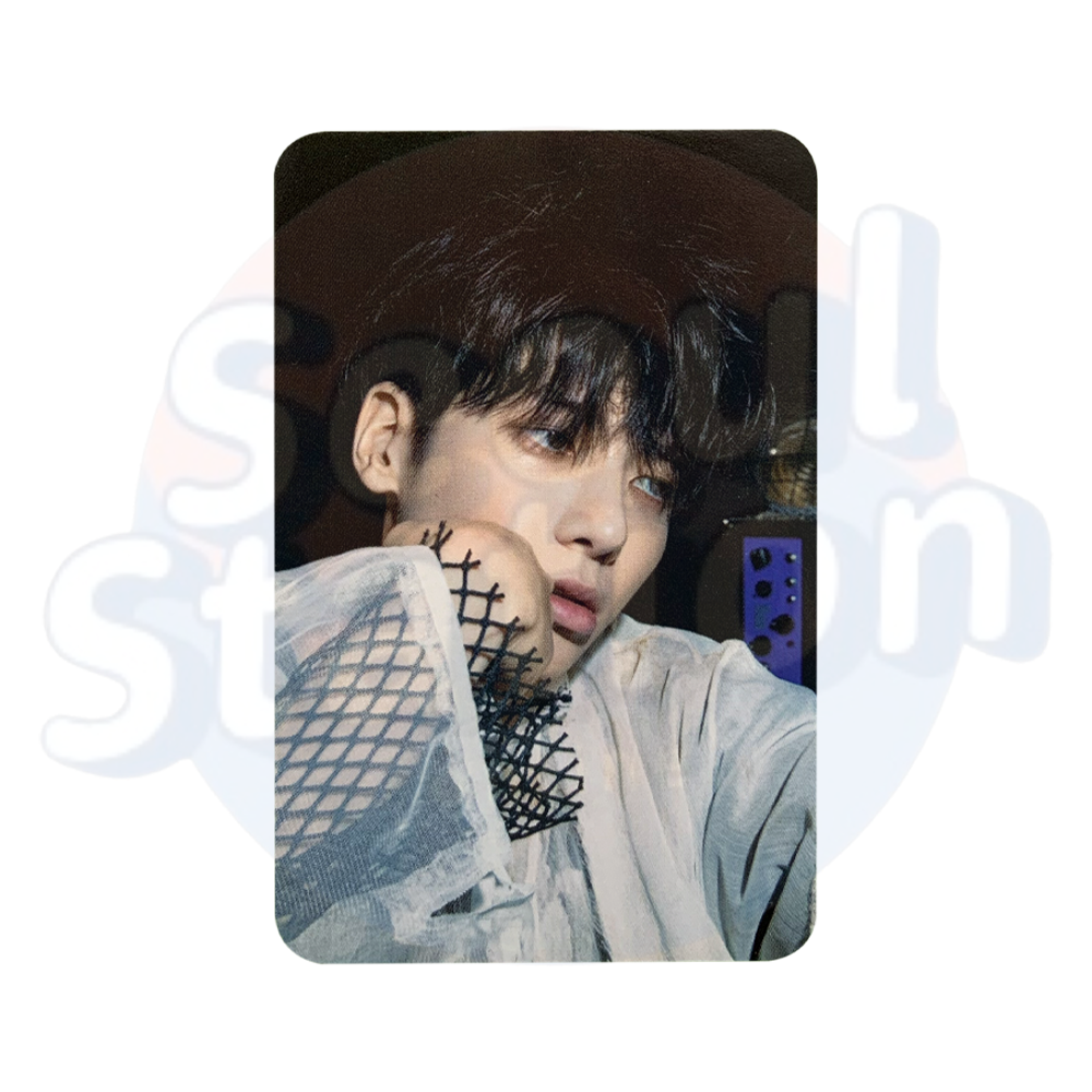 TXT - THE NAME CHAPTER : FREEFALL - YES24 Photocard (Grey Back TXT - THE NAME CHAPTER : FREEFALL - YES24 Photocard (Grey Back