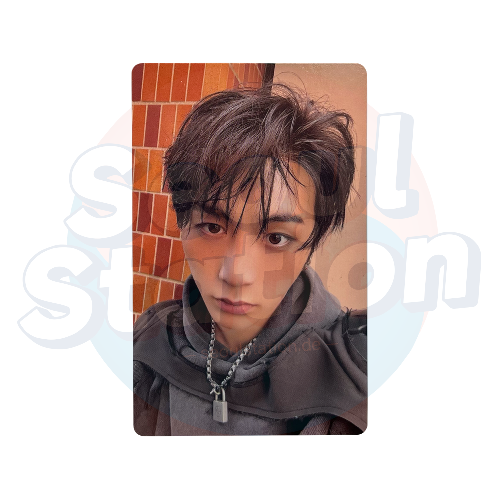 BOYNEXTDOOR - 1st Studio Album 'HOME' - WEVERSE Photocard Taesan