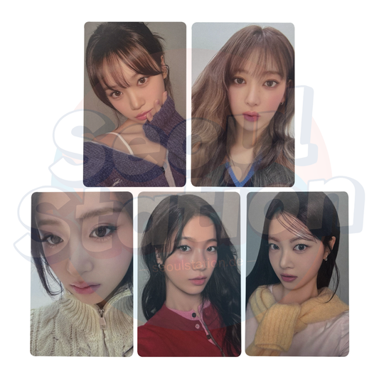 LE SSERAFIM - 5th Mini Album: HOT - WEVERSE Photo Card (Tin Case Ver.)