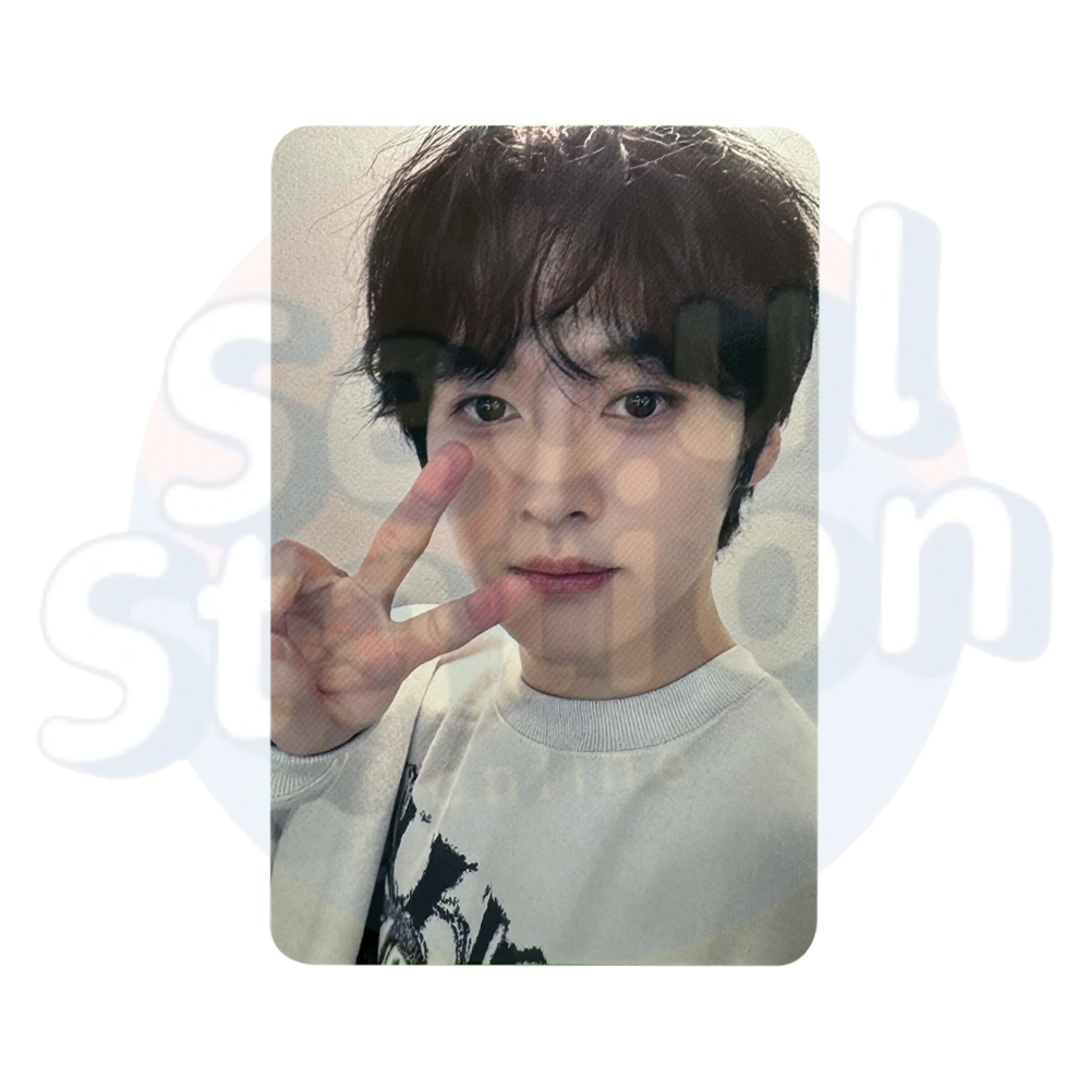 Stray Kids - 樂-STAR - ROCK STAR - Soundwave 3rd Lucky Draw Photo Card (PINK) lee know