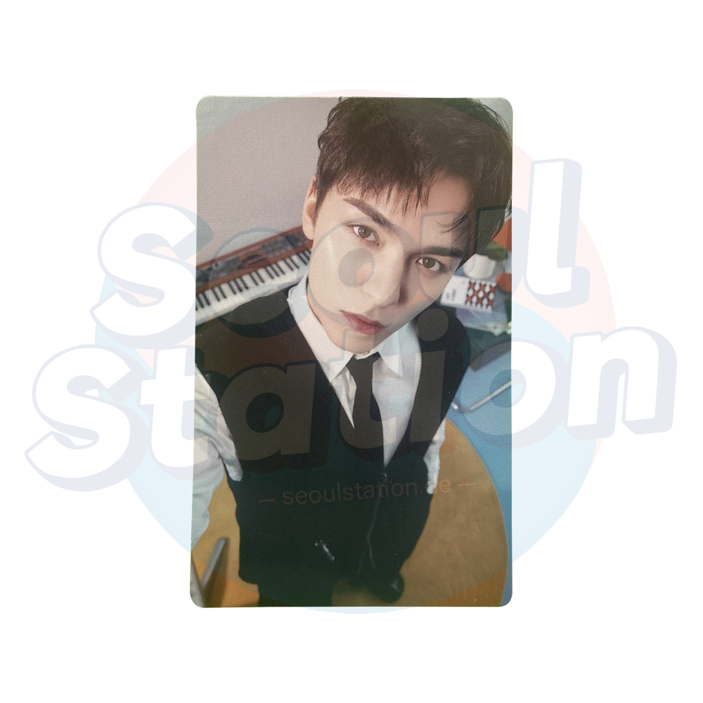 SEVENTEEN - THE BEST '17 IS RIGHT HERE' - PHOTOBOOK VER. - Weverse Photo Card Vernon