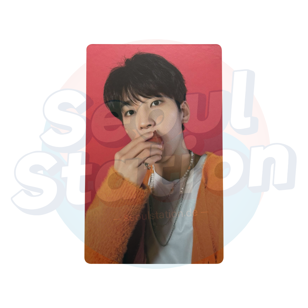 SEVENTEEN - 2022 Photobook: THE NAME; 17 - Photo Cards (Blue Back) Wonwoo