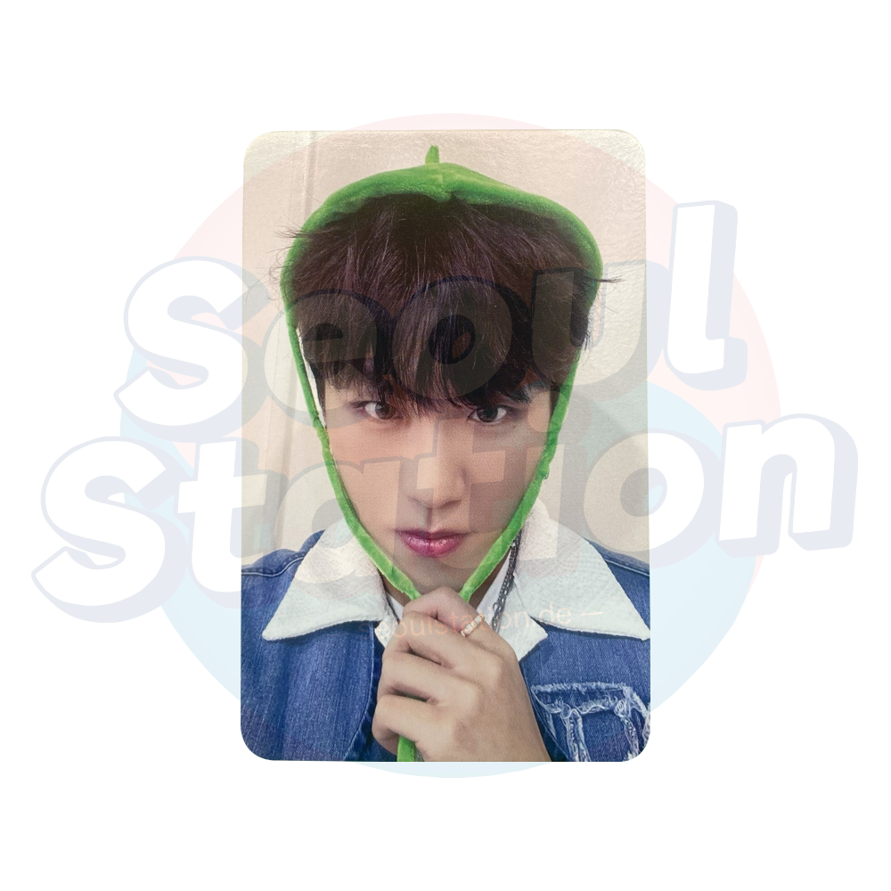 AB6IX - 8th EP: The Future Is Ours: Found -  Apple Music Photo Cards Woojin Frog