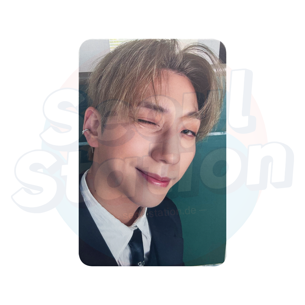 XDINARY HEROES - 2026 Season's Greetings 'SUPER NORMAL' - KPOP TOGETHER Photocard gunil