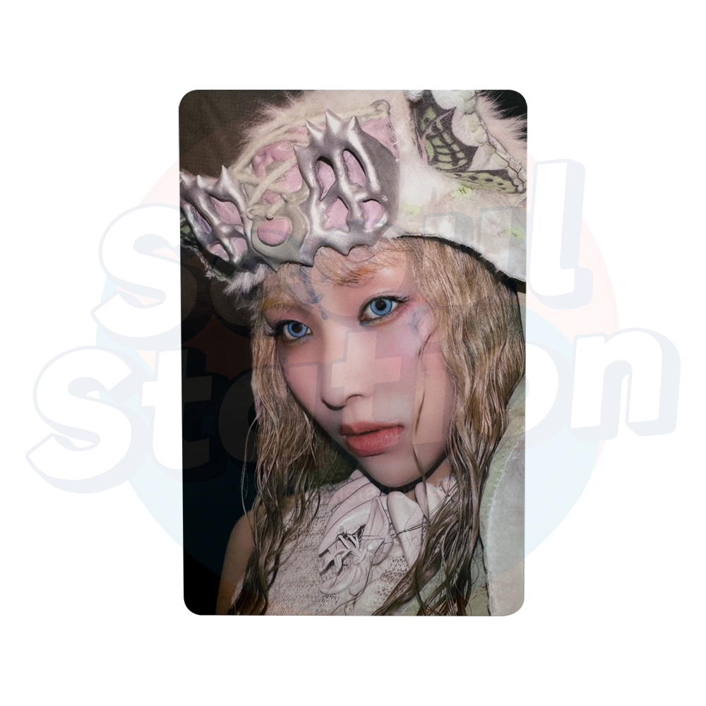 XG - AWE - Regular Ver. - WEVERSE Photo Card maya