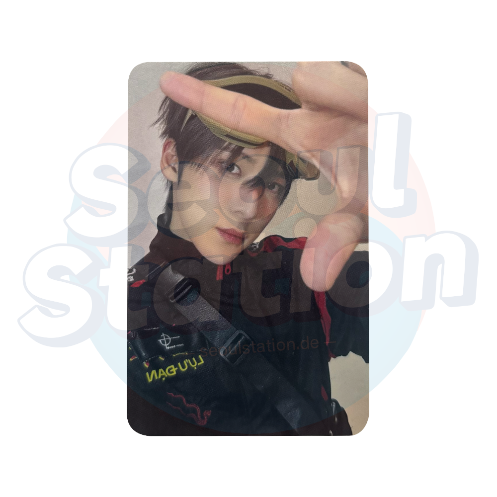 ATEEZ - ANITEEZ IN TREASURE - OFFICIAL MD Photocard - L Ver. Yunho