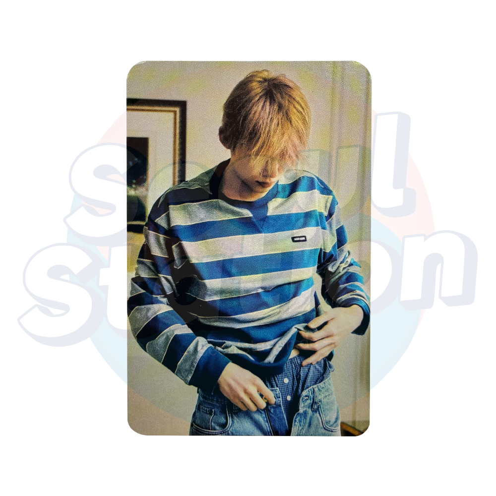YEONJUN (TXT) - 2nd Mini Album 'NO LABELS: PART TWO' - KNPOPS Photocard getting dressed seoulstation.de