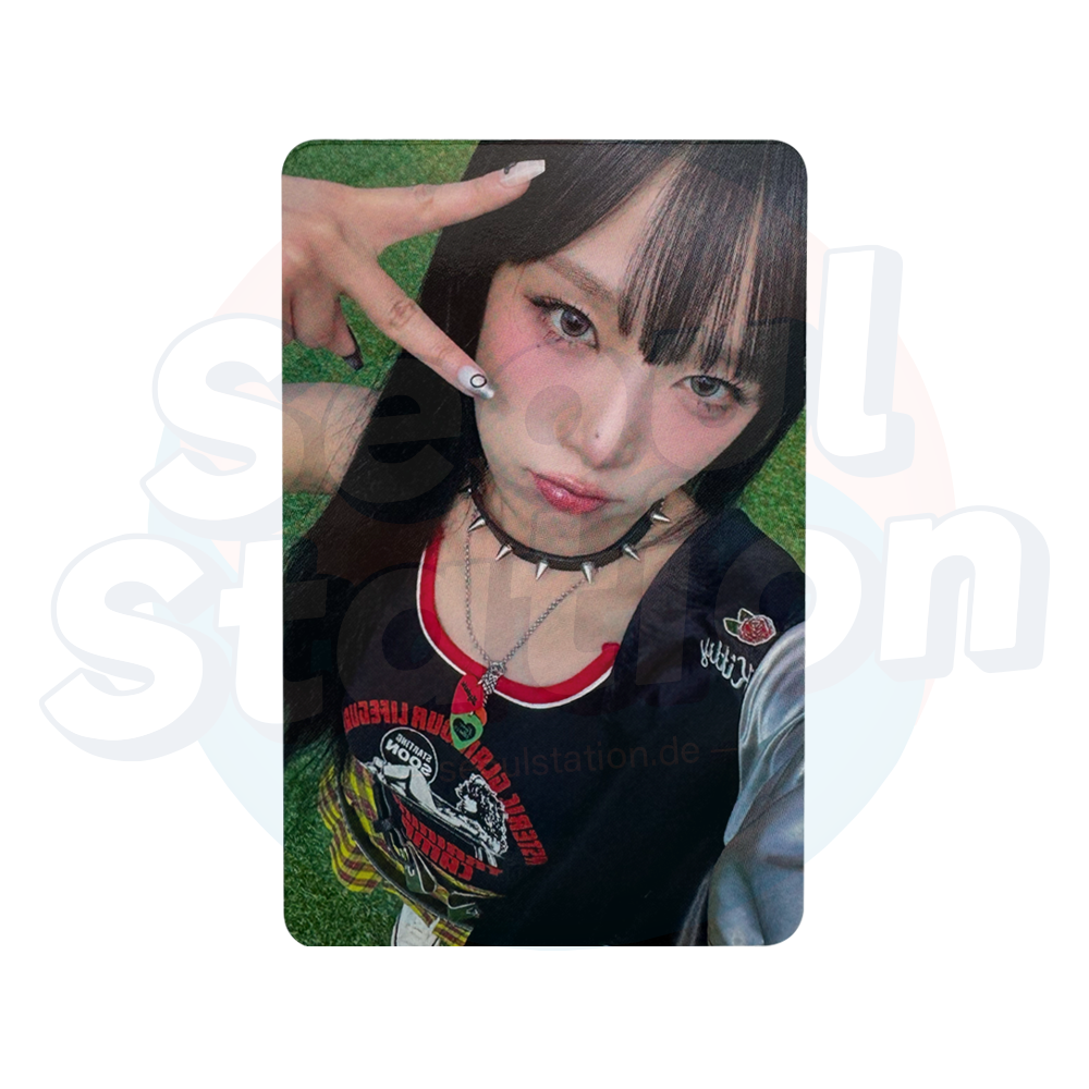 CHOI YENA - NEMONEMO - PHOTOBOOK Ver. - Apple Music Photo Card grass background