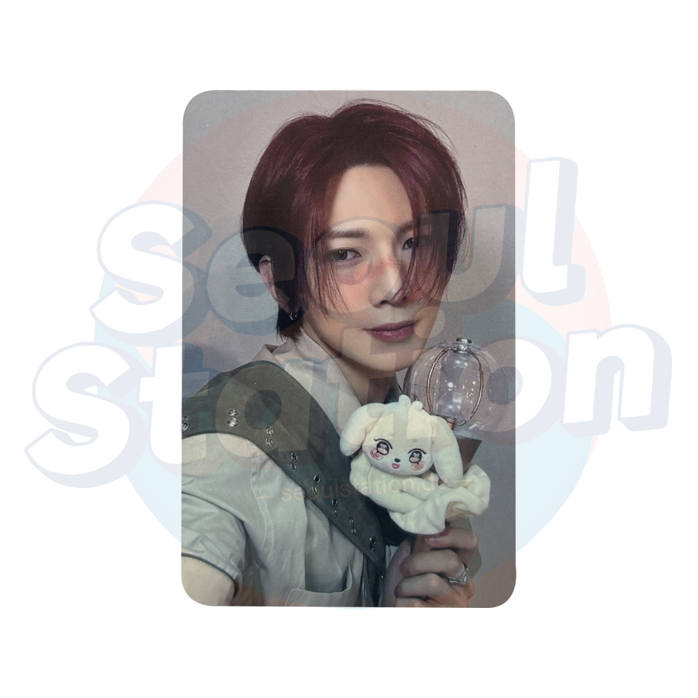 ATEEZ - ANITEEZ IN TREASURE - OFFICIAL MD Photocard - Lightiny Ver. Yeosang