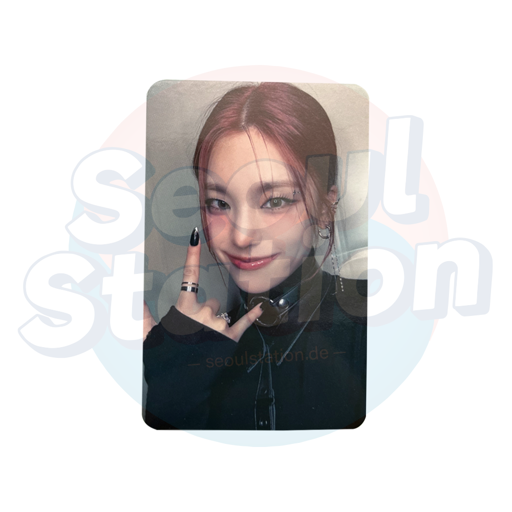 ITZY - BORN TO BE - Soundwave Photo Card