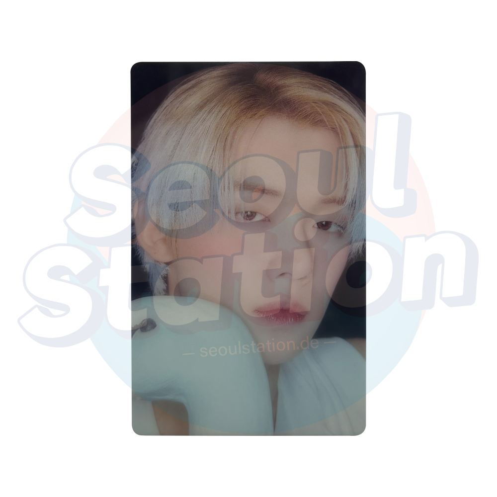 TXT - Japan 3rd Album 'STARKISSED'- WEVERSE Transparent Photocard Yeonnjun