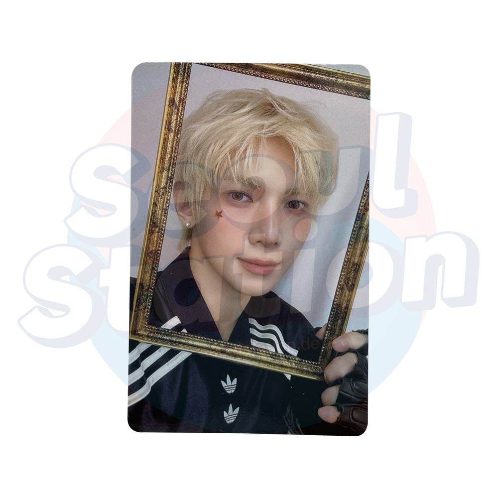 ATEEZ - ANITEEZ IN COLOR - POP-UP STORE SOUNDWAVE Photocard seoulstation.de Yeosang