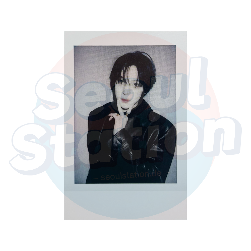 ATEEZ - GOLDEN HOUR Part.4 Pop-Up Store - SOUNDWAVE Lucky Draw Polaroid Yunho