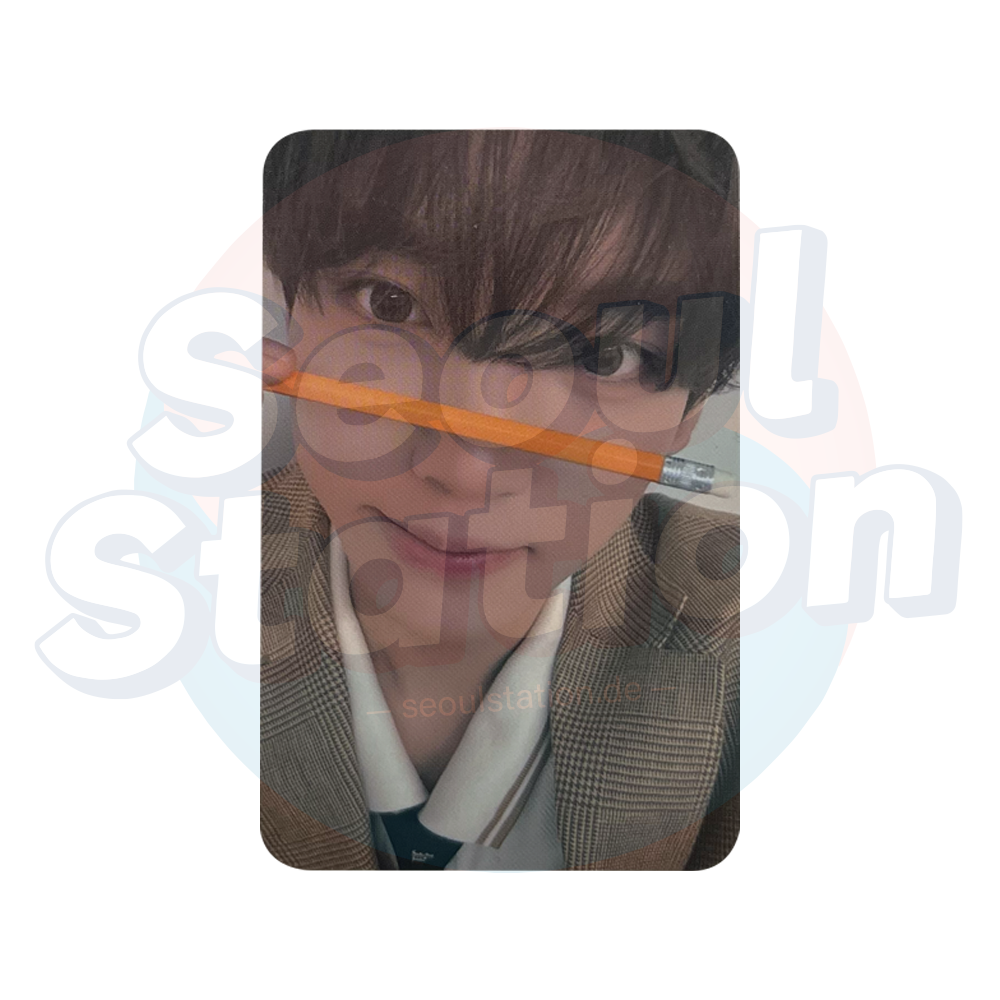 ZEROBASEONE - 2026 Season's Greetings '(0_1) WORLD' - YES24 Photocard Yujin