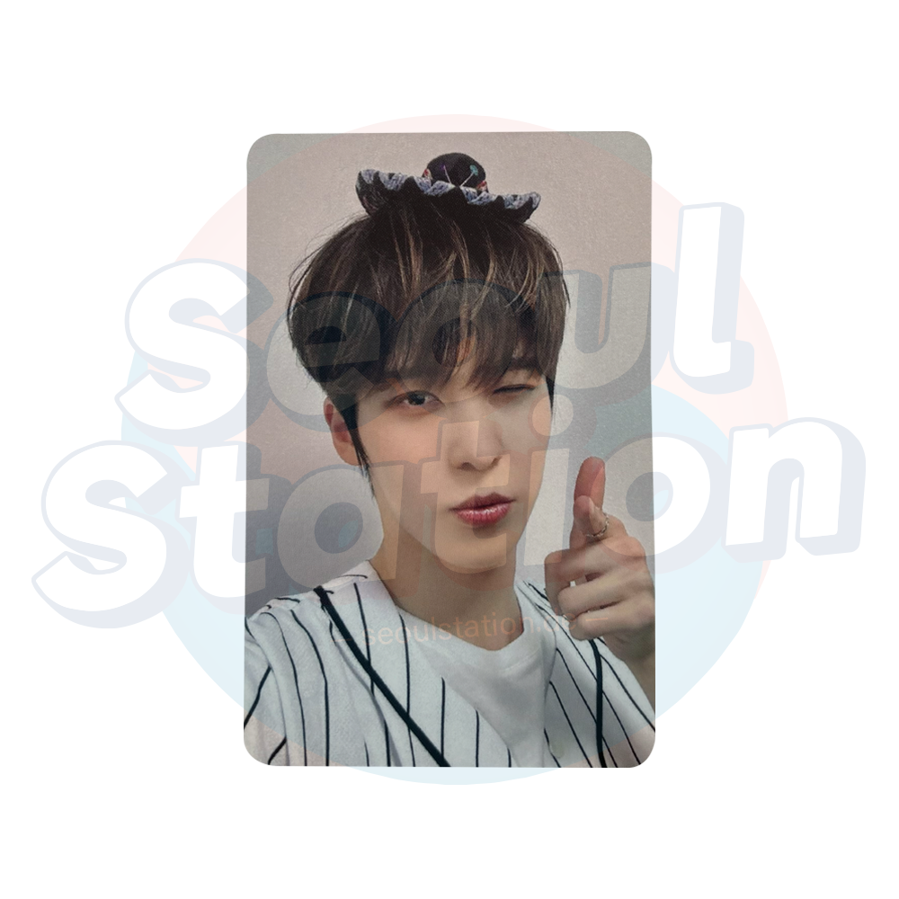 ATEEZ - GOLDEN HOUR Part.1 - Work To Live Ver. - Apple Music Photo Card Yunho