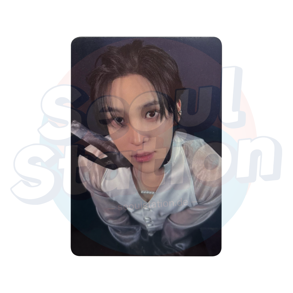 ATEEZ - GOLDEN HOUR Part.4 - APPLE MUSIC Photocard-Magent Yunho