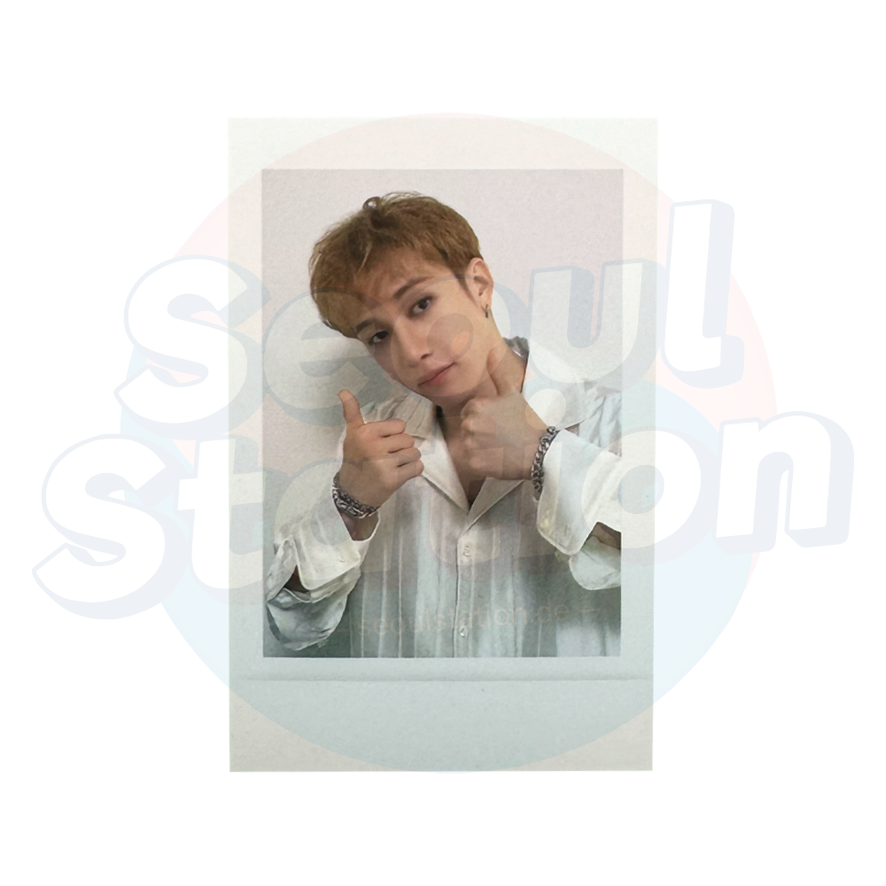Stray Kids - Perfect Day With SKZ - 2024 Stray Kids Season's Greetings - Apple Music Polaroid Photo Card bang chan